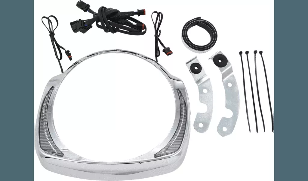 Ciro Fang Headlight Bezel for '14-21 Harley-Davidson FLHT/FLHX/FLHTCUTG Models - Chrome
