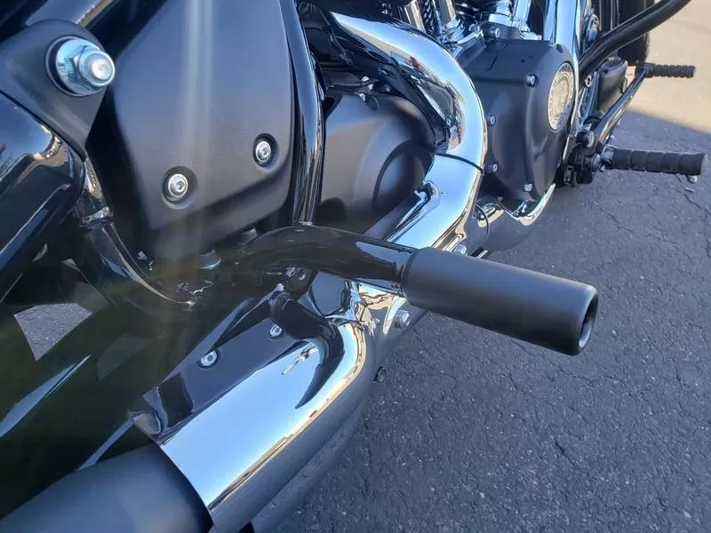 Dean Speed Rear Sliders / Passenger Foot Rests for '22-Up Indian Chief