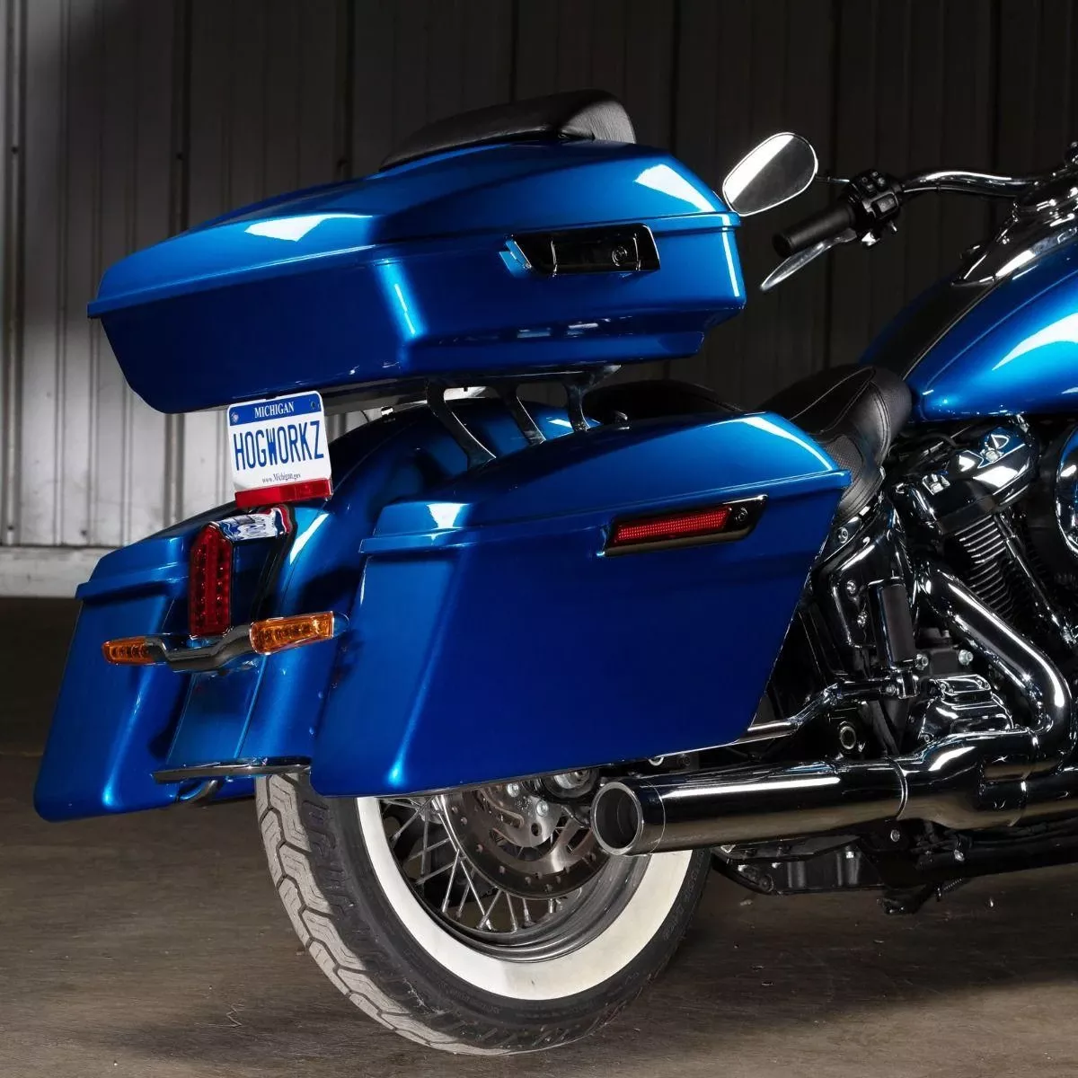 Hogworkz Color Matched Standard Saddlebag Conversion Kit w/ Black Hardware for '18-25 Harley Davidson Softail Models (See Fitments)