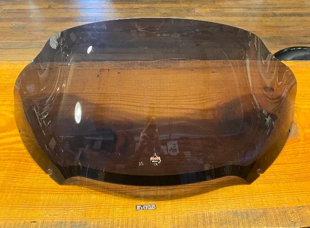 Klock Werks 12″ Dark Smoke Pro Touring Flare Windshield 15-23 Harley Road Glide