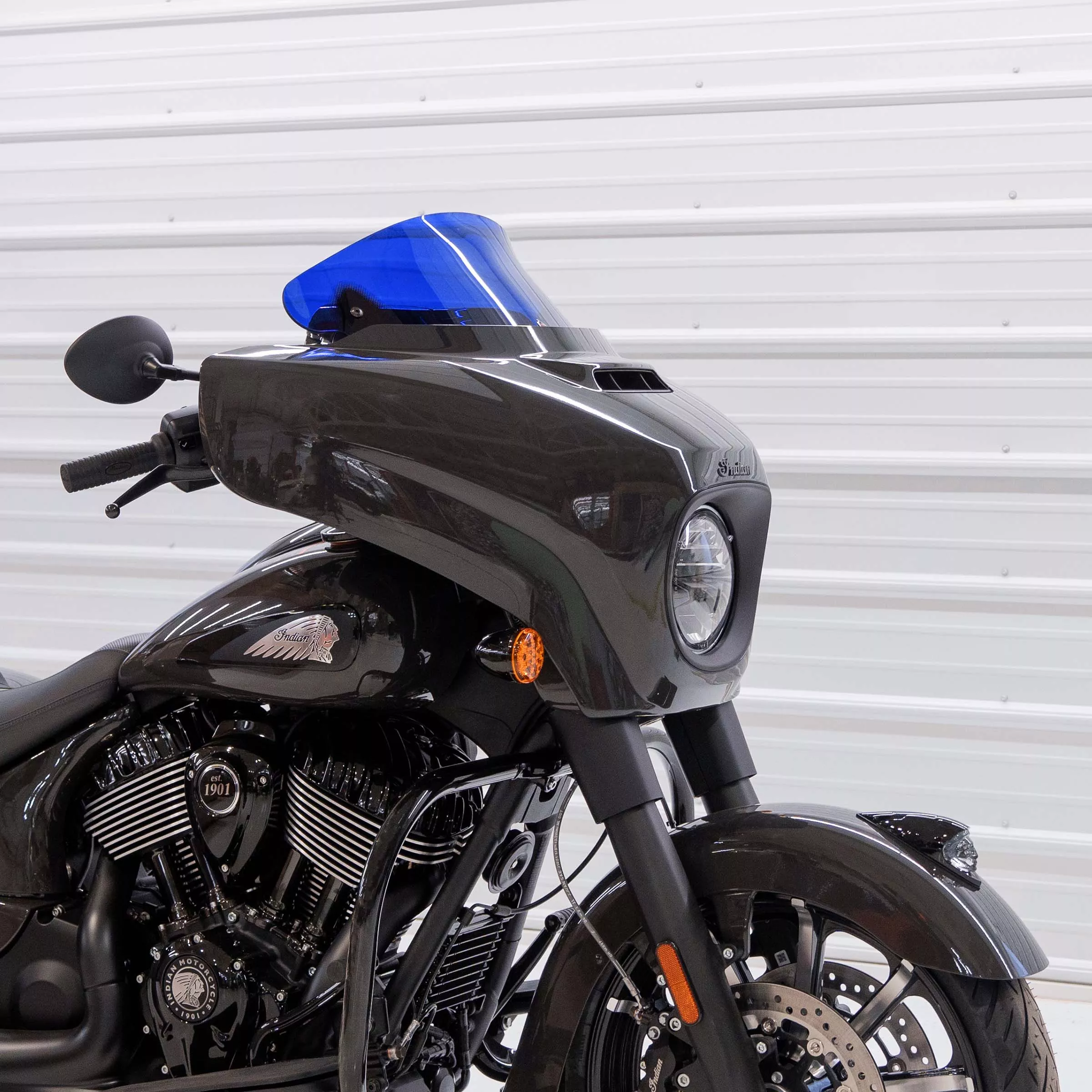 Klock Werks Kolor 10" Blue Flare Windshield 2014-26 Indian Chieftain Roadmaster