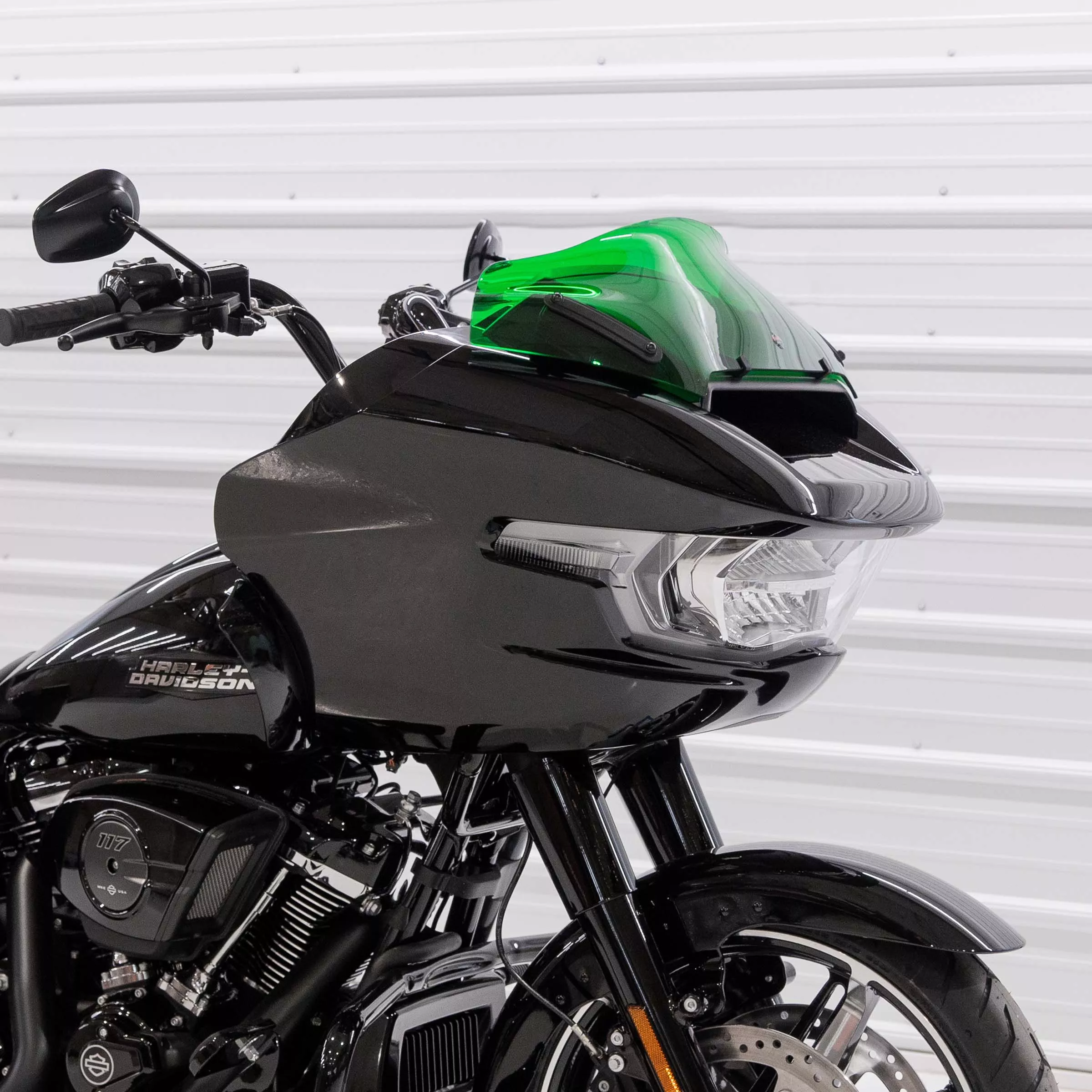 Klock Werks Kolor Flare 8" Green Windshield for 2023-2026 Harley Road Glide FLTR