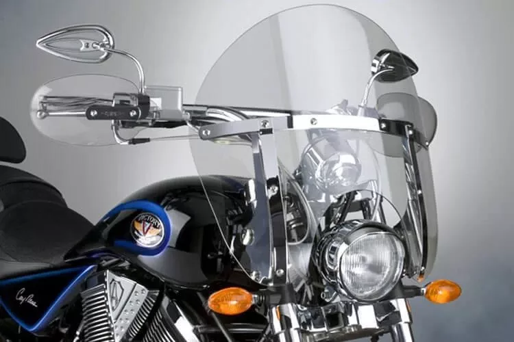 National Cycle SwitchBlade Windshield for Jackpot '06-13 & Vegas '04-13-Chopped Style, Clear