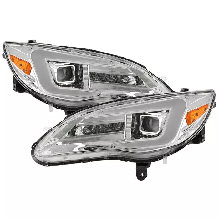 SPYDER xTune Chrysler 200 11-14 Halogen Proj. Headlights w/ Light Bar – Chrome PRO-JH-CHR211-LBDRL-C 9055553