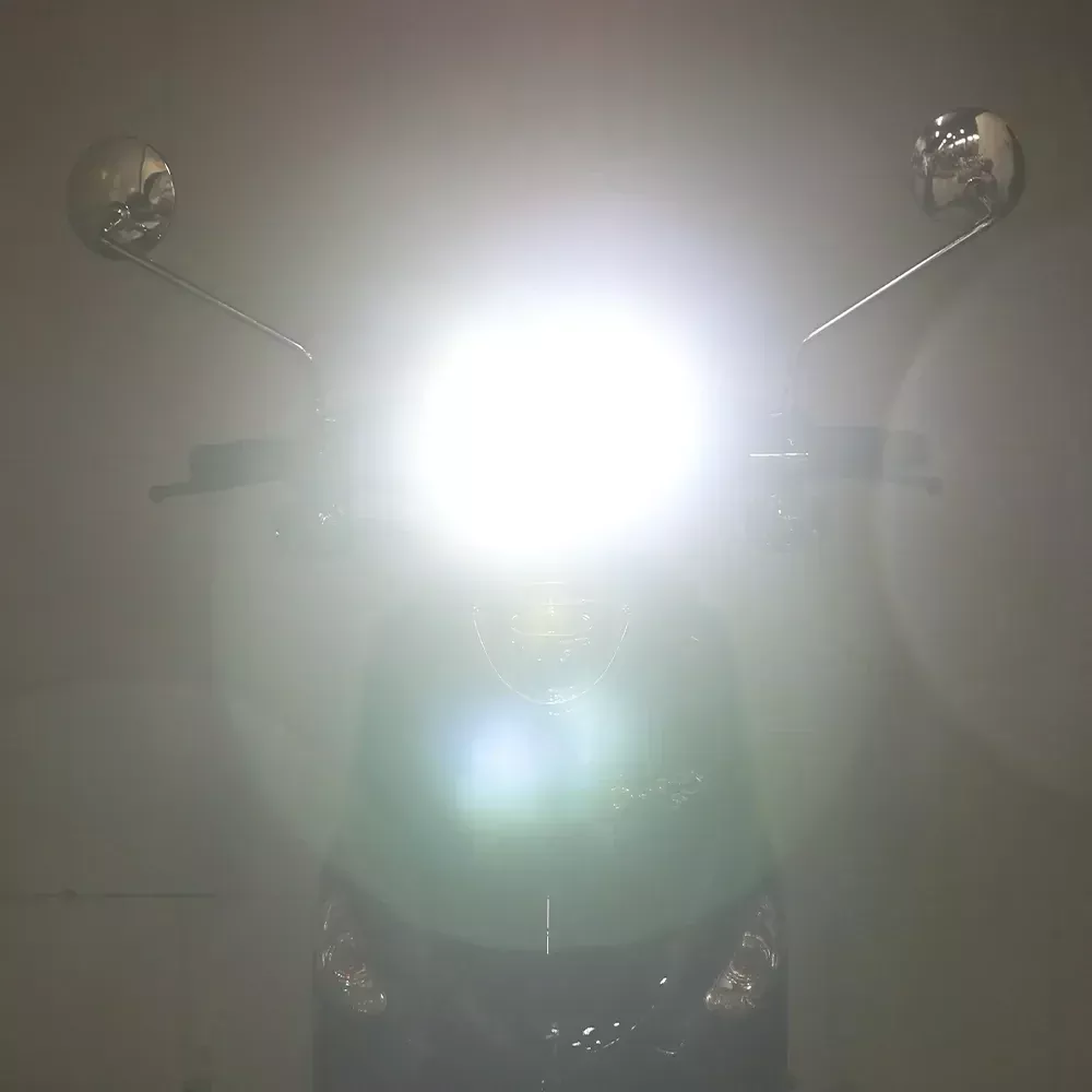 Universal LED Headlight Bulb - HS1 / H4
